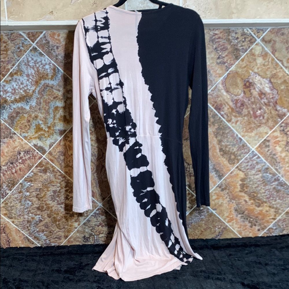 Young Fabulous & Broke Elegant Blue / Black and Pink Tie-Dye Dress Size Large - Picture 4 of 13